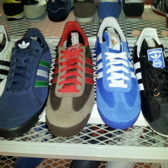 Adidas ecuador top quicentro shopping