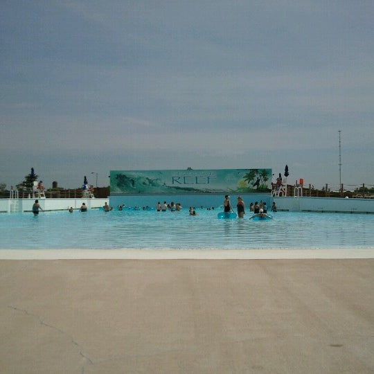 6/23/2012にAnoosh C.がRaging Waves Waterparkで撮った写真