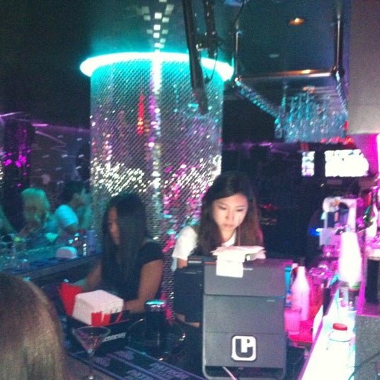 8/25/2012에 John G.님이 5 Bar Karaoke &amp; Lounge에서 찍은 사진