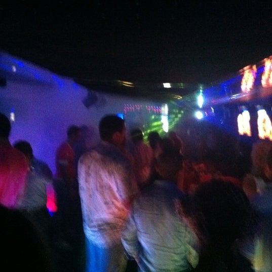 Foto tirada no(a) Party Room por Kristina🍒 V. em 8/5/2012