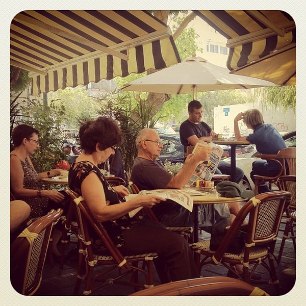 8/20/2012にOlga L.がLulu - Café Pâtisserie (לולו קפה פטיסרי)で撮った写真