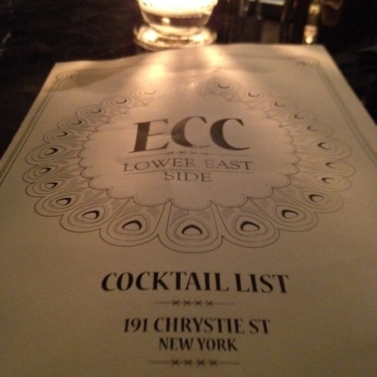 รูปภาพถ่ายที่ Experimental Cocktail Club โดย Kevin G. เมื่อ 5/5/2012