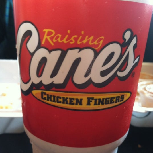 Photo prise au Raising Cane&#39;s Chicken Fingers par Scott F. le6/23/2012