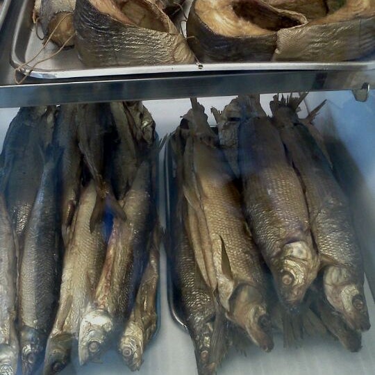 Foto tirada no(a) Hagen&#39;s Fish Market por Elmer M. em 4/10/2012
