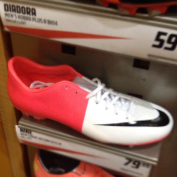 shoe stores in cataraqui mall
