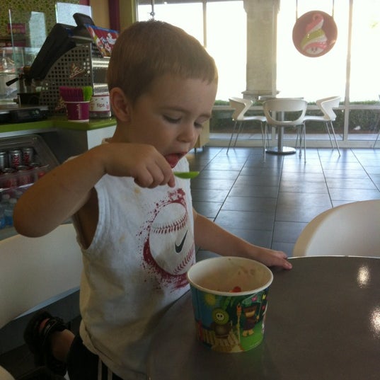 Photo taken at Menchie&#39;s by Melissa W. on 5/25/2012