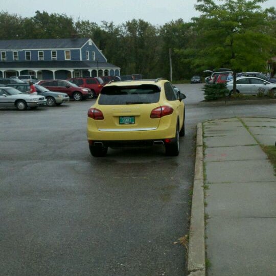 Shelburne Supermarket 20 Shelburne Shopping Park