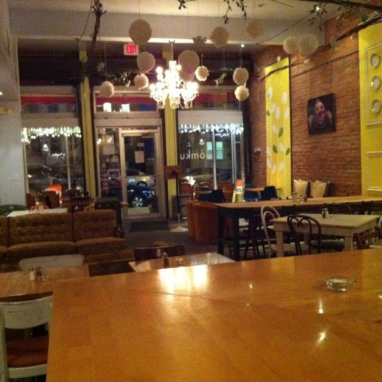 2/3/2011にTorie P.がDomku Bar &amp; Cafeで撮った写真