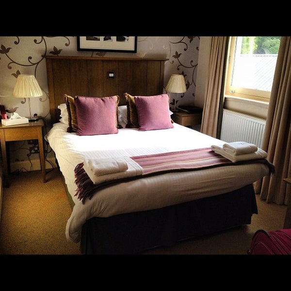 Das Foto wurde bei Cairngorm Hotel von Girl Gone Travel am 6/13/2012 aufgenommen