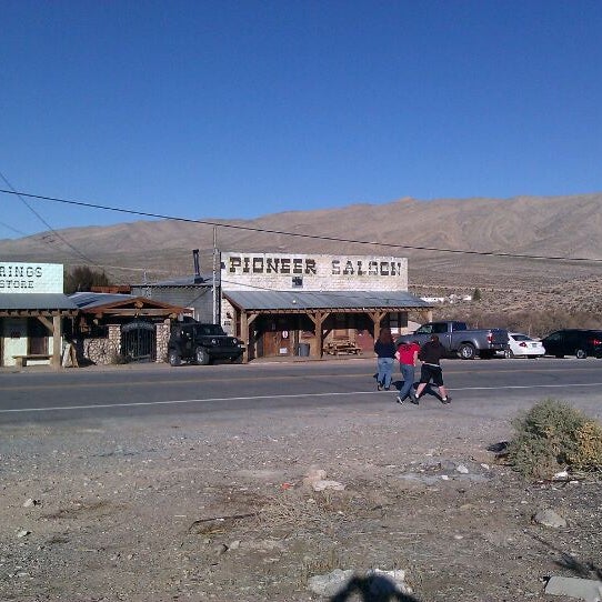 Foto tomada en Pioneer Saloon Goodsprings, Nevada  por Robert A. el 12/27/2011