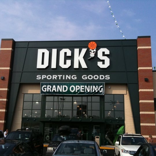 DICK'S Sporting Goods Sporting Goods Retail in Staten Island