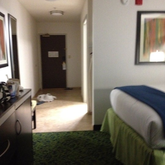 6/30/2012에 Nick G.님이 Holiday Inn Express &amp; Suites Stroudsburg-Poconos에서 찍은 사진