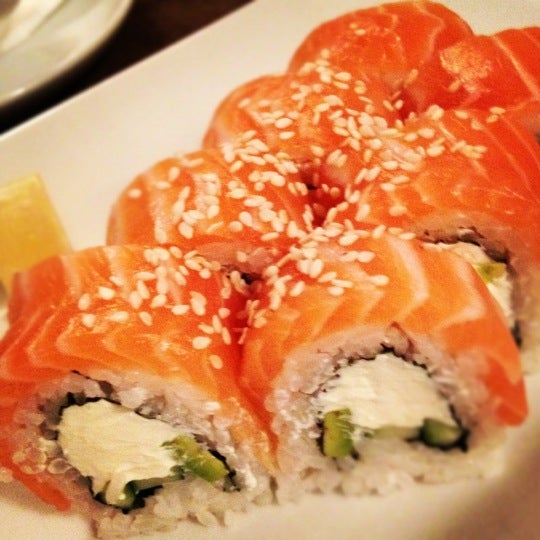 Das Foto wurde bei Sushi Time von Женя Н. am 9/13/2012 aufgenommen