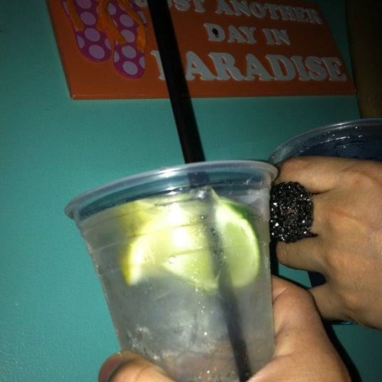4/15/2012 tarihinde Rony L.ziyaretçi tarafından Coconuts Beach Bar and Mexican Grill'de çekilen fotoğraf