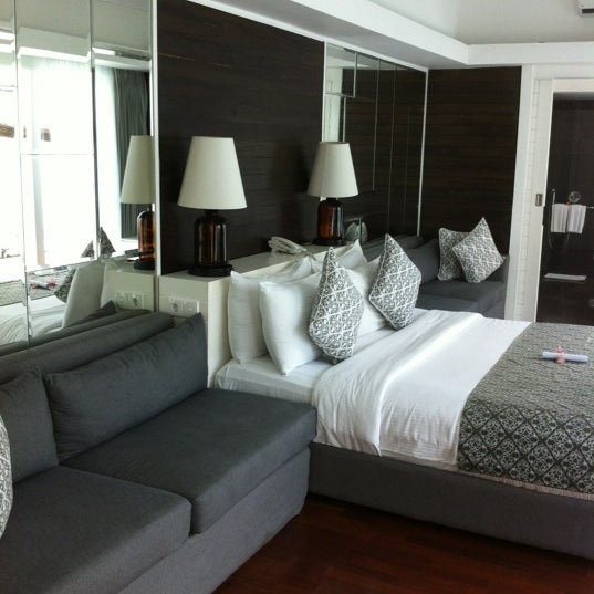 Das Foto wurde bei Astana Batubelig Suite Villa von Priscilla T. am 7/15/2012 aufgenommen