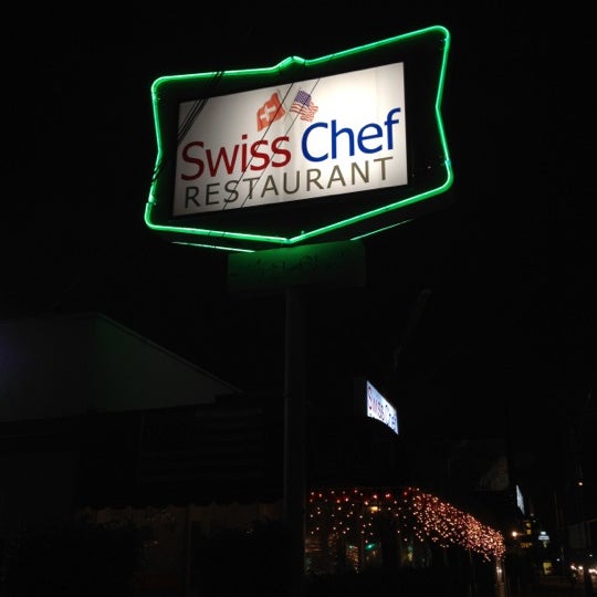 12/12/2011 tarihinde Steve M.ziyaretçi tarafından Swiss Chef Restaurant'de çekilen fotoğraf