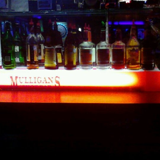 Foto tirada no(a) Mulligan&#39;s Shot Bar por JC em 11/17/2011