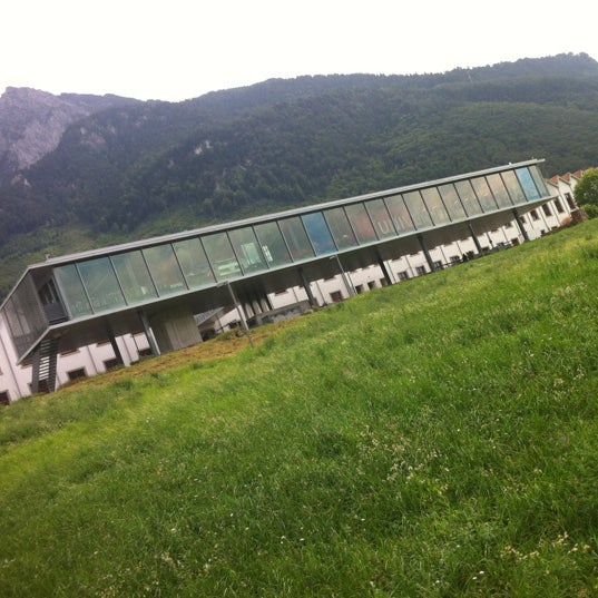 Снимок сделан в Университет • Лихтенштейне пользователем Kevin L. 8/24/2012