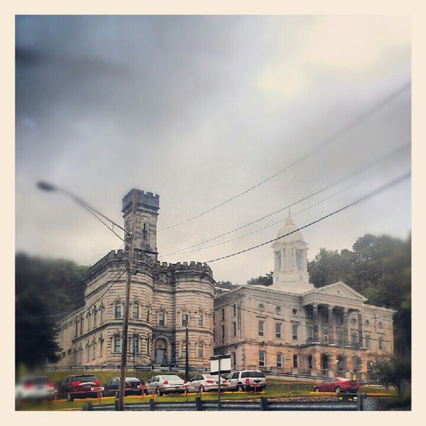 Armstrong County Courthouse 114 ziyaretçi