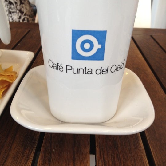 6/22/2012 tarihinde Edgar H.ziyaretçi tarafından Café Punta del Cielo'de çekilen fotoğraf