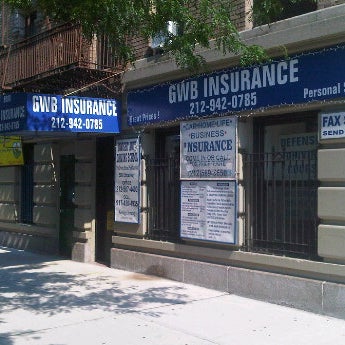 Photo prise au GWB Insurance Brokerage par Jerry C. le6/22/2012