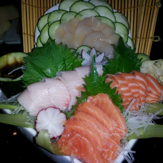 4/1/2012にThaiがThe Fish Restaurant &amp; Sushi Barで撮った写真