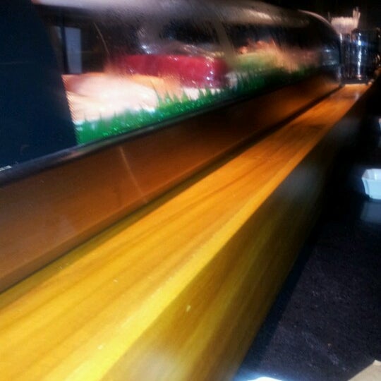 Foto scattata a Sushi Go da Ariel H. il 6/29/2012
