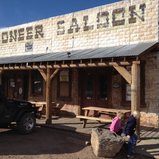 Foto tomada en Pioneer Saloon Goodsprings, Nevada  por Jim M. el 2/20/2012