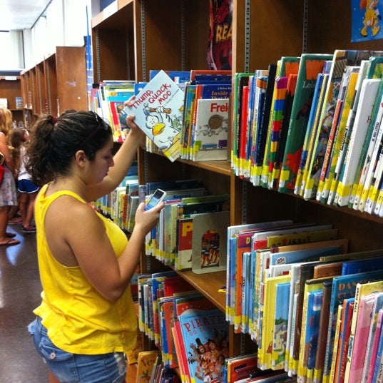 Queens Library at Peninsula Hammels 2 tips