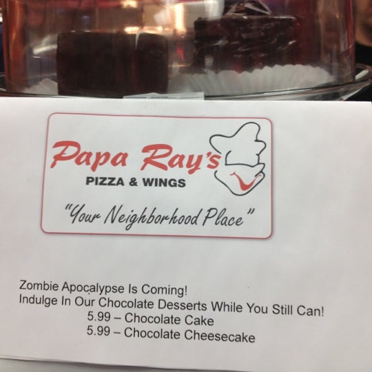 Photo prise au Papa Ray&#39;s Pizza &amp; Wings par Phil K. le3/14/2012