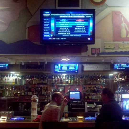 12/16/2011にGeoffrey W.がHacienda Restaurant and Barで撮った写真