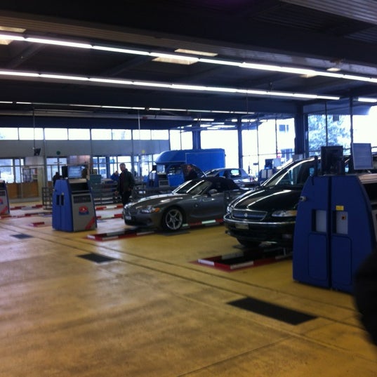 Photos At Office Cantonal Des Automobiles Et De La Navigation Ocan Government Building In Carouge