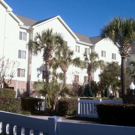 Снимок сделан в Homewood Suites by Hilton Charleston - Mt. Pleasant пользователем Adam L. 1/28/2012