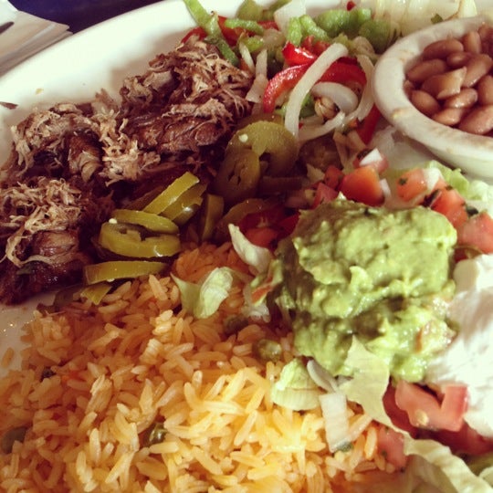 9/6/2012 tarihinde Diana N.ziyaretçi tarafından Tapatio Mexican Restaurant'de çekilen fotoğraf