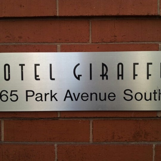 Foto tirada no(a) Hotel Giraffe por Dodds em 7/5/2012