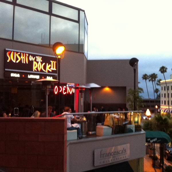 Great sushi with amazing ocean view! Ask for the 'Magic Mushroom' roll - not on the menu!
