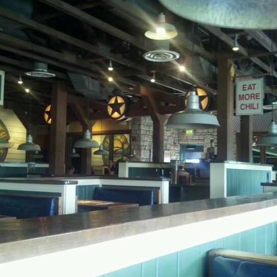 Photo taken at Chili&#39;s Grill &amp; Bar by Sarah on 7/19/2012