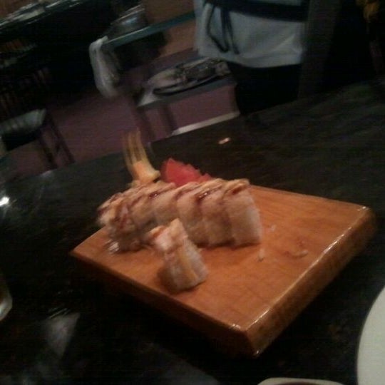 Das Foto wurde bei Tokyo Japanese Steakhouse Seafood &amp; Sushi Bar von Joshua L. am 9/2/2011 aufgenommen