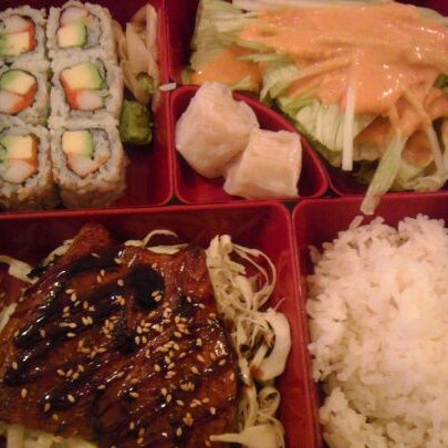 Foto diambil di Kyo Sushi oleh Tony S. pada 12/12/2011