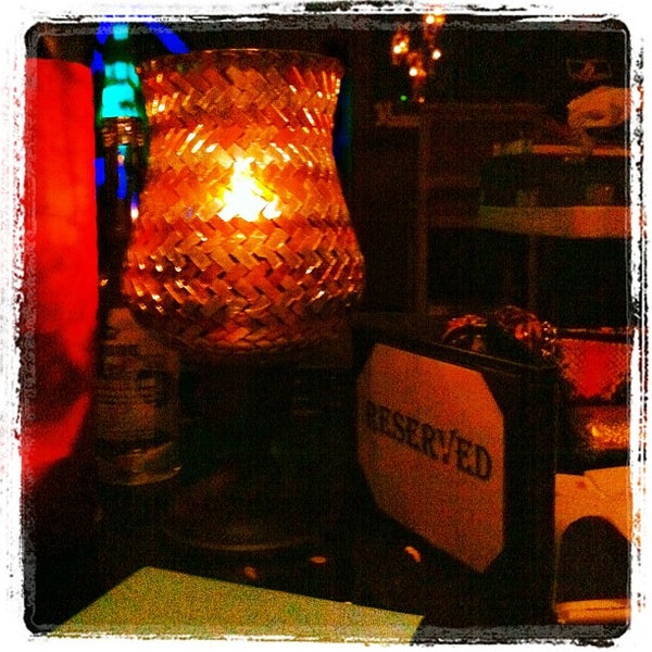 Foto tirada no(a) Esquire Bar &amp; Martini Lounge por Narciso A. em 7/14/2012