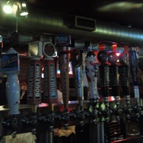 Photo taken at Colombo&#39;s Cafe &amp; Tavern by Alysha D. on 11/17/2011