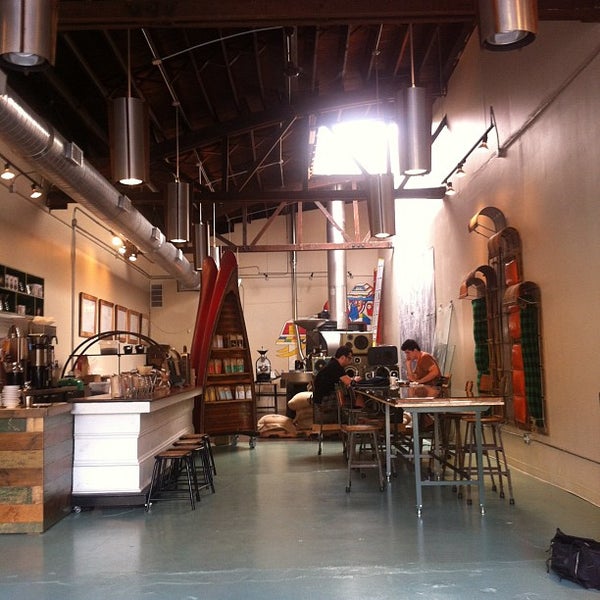 Photo prise au Bow Truss Coffee Roasters par Jeremiah K. le7/23/2012
