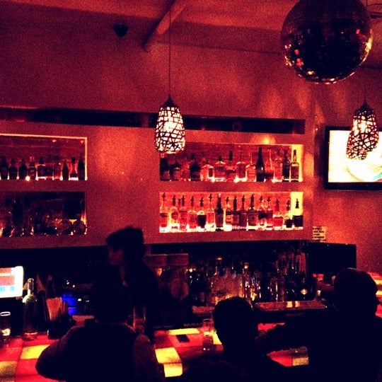 Foto tirada no(a) &#39;Disiac Lounge por Dan B. em 3/11/2012