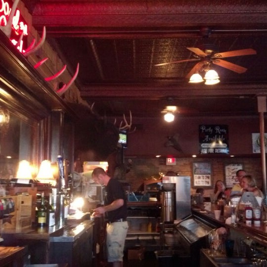 Boyd & Charlies BBQ Elkhorn 2706 Main St