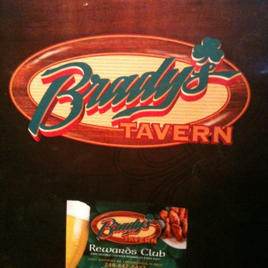 Foto scattata a Brady&#39;s Tavern da Kate W. il 1/11/2012