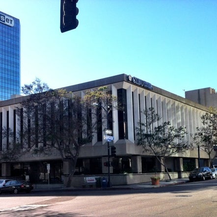 6/27/2012にYacine B.がCIBU - California International Business Universityで撮った写真