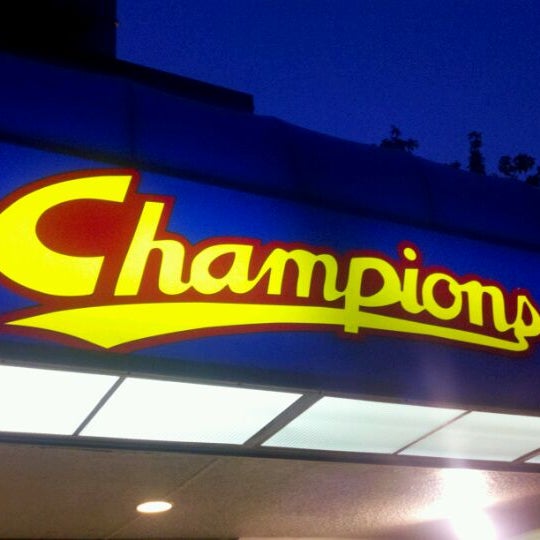 Photo prise au Champions par Greg A. le10/11/2011