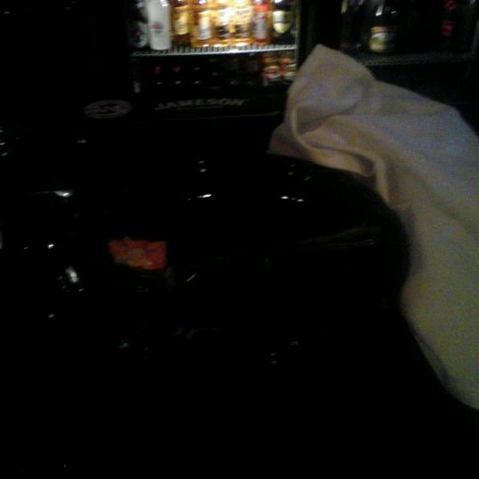 Das Foto wurde bei The Black Rose Irish Pub von Brandon V. am 2/8/2012 aufgenommen
