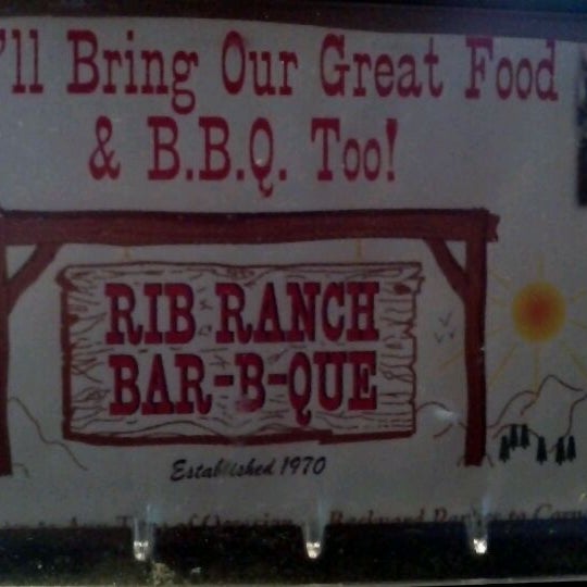 Foto tirada no(a) Rib Ranch BBQ por Francis V. em 11/11/2011