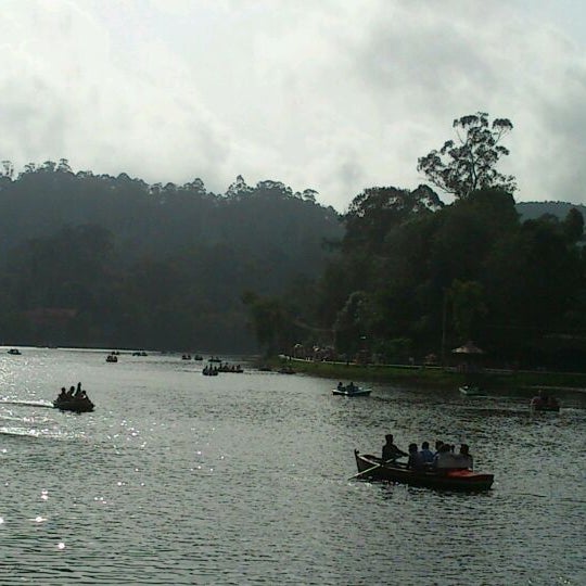Foto diambil di Kodai Lake oleh Chandrakant P. pada 5/30/2012